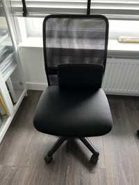 Krzesło biurowe czarne z poduszką, siateczka, regulowana wysokość