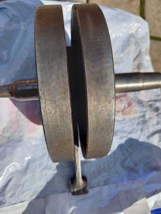 Оригінальний колінвал Jawa 250 353 у хорошому стані.