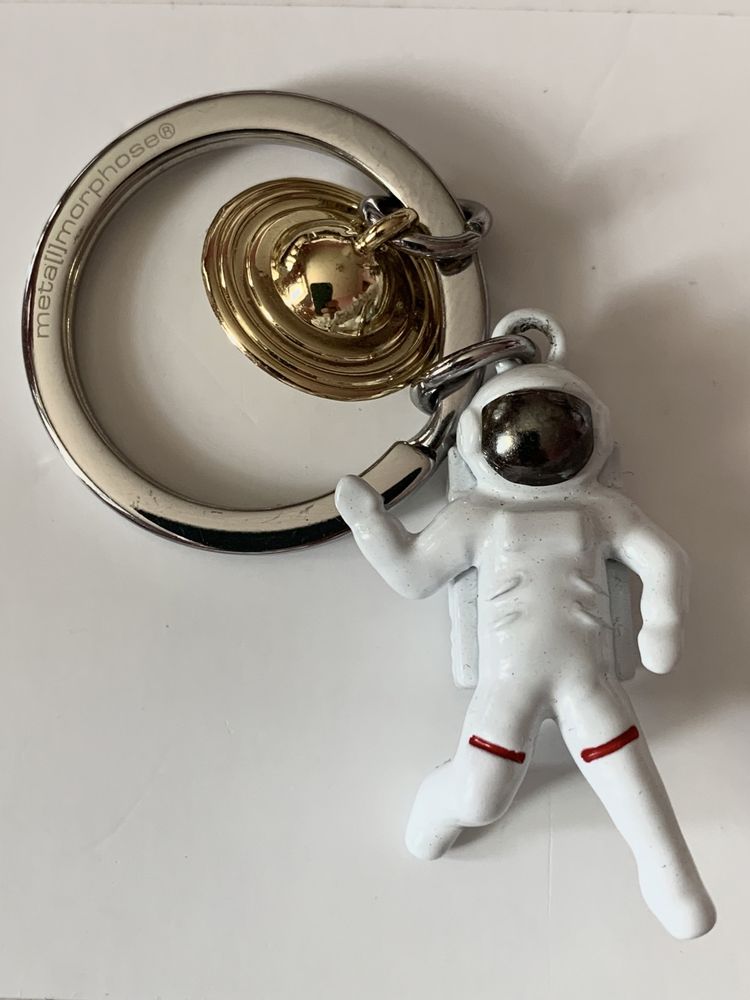 Металевий 3D брелок Астронавт METAMORPHOSE Astronaut космонавт