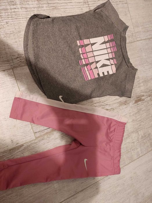 Zestaw Nike koszulka+legginsy 74