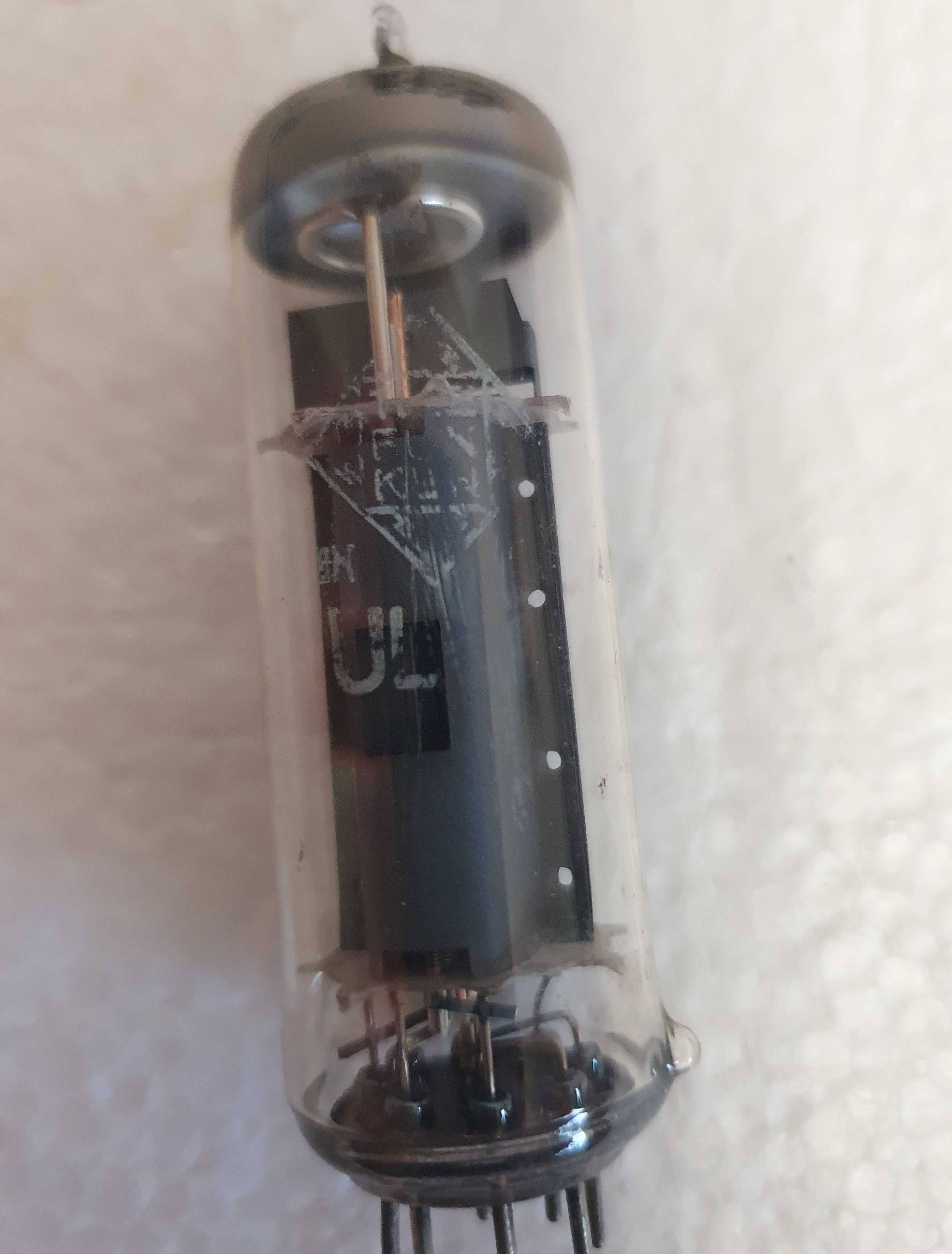 Válvulas de eletrónica antigas