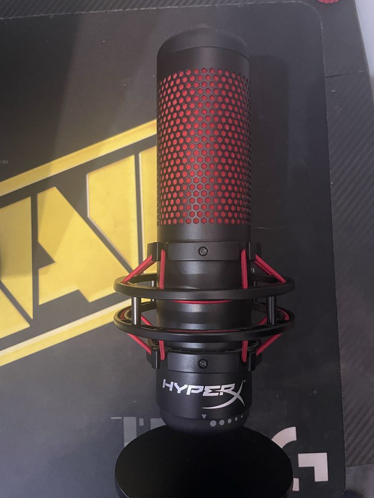Mikrofon hyperx quadcast