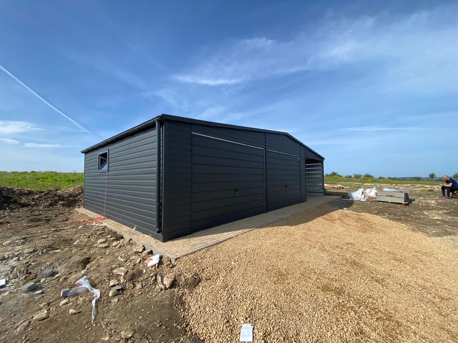 Garaż blaszany 6x5.8 plus wiata 3x5.8, grafit. Profil zamknięty.