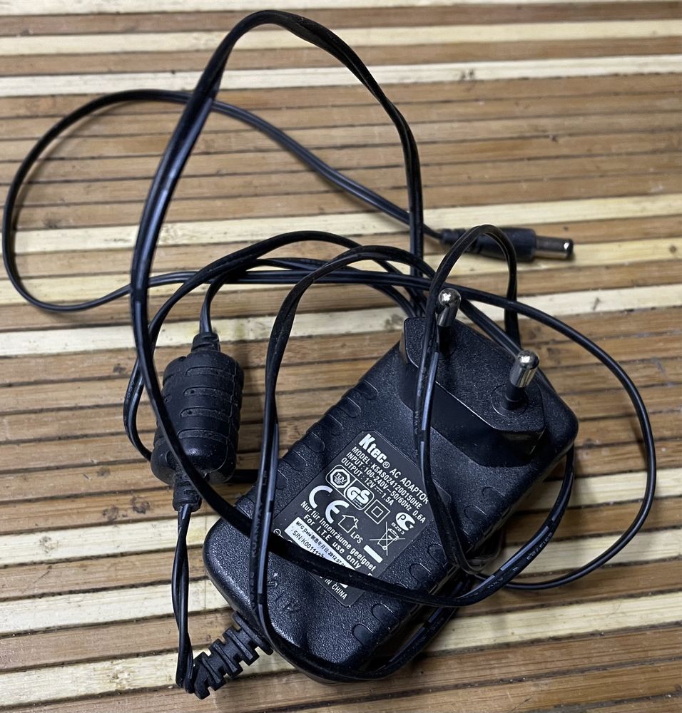 Блок живлення in 0,6A/out 12v -..1,5A