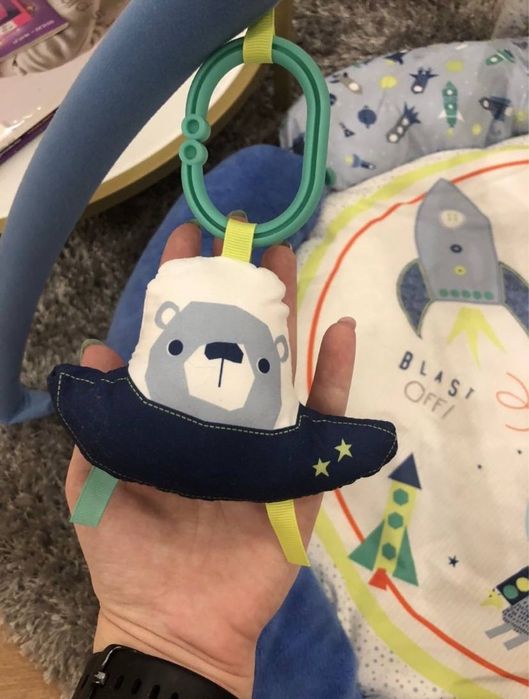 Розвиваючий килимок для дитини