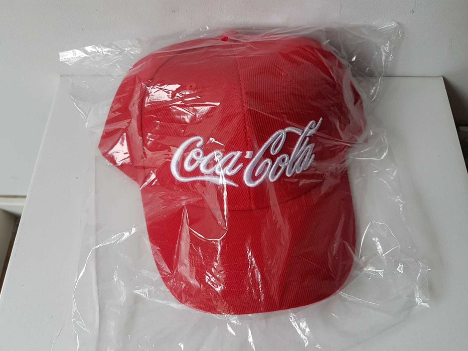 Czerwona czapka z daszkiem Coca Cola 57cm regulacja rozmiaru