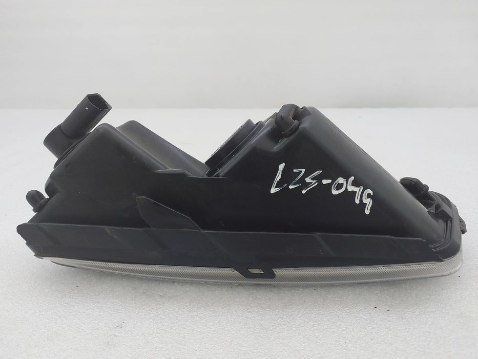 Farol nevoeiro frente direito VOLKSWAGEN Polo (6R, 6C)