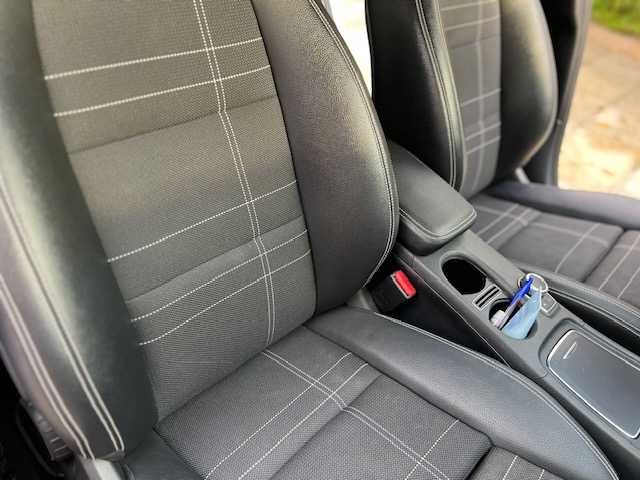 Mercedes A 180 CDI Versão Urban - Caixa Automática-IMPECAVEL 71.000 KM