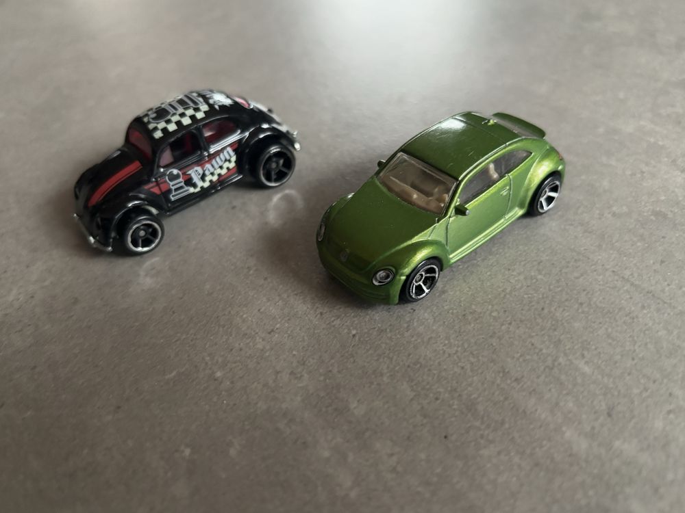 Resoraki Hot Wheels 2X VW Volkswagen Beetle / New Beetle