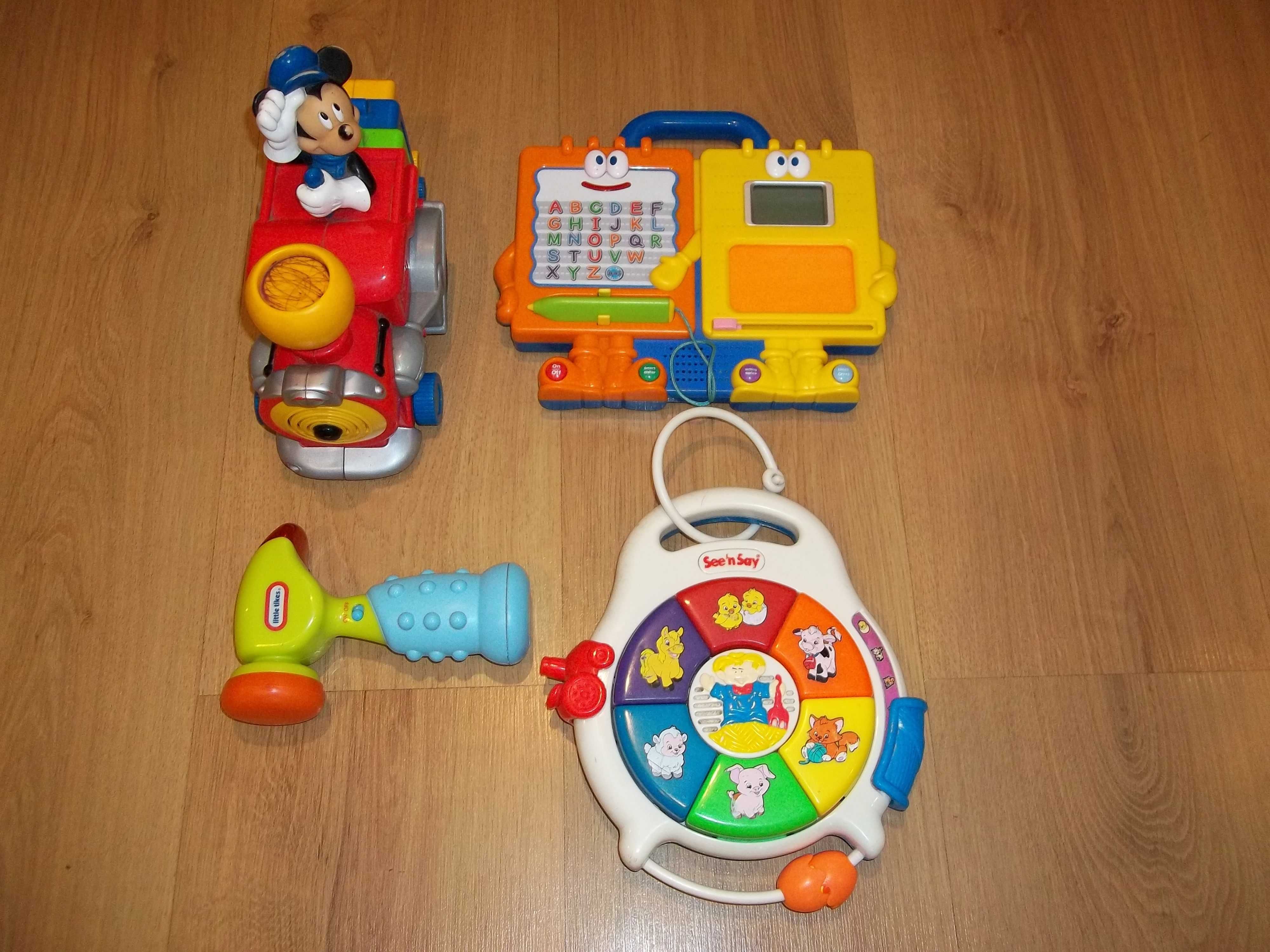 Дитячі музичні іграшки,гітара,телефон,ліхтарик.
