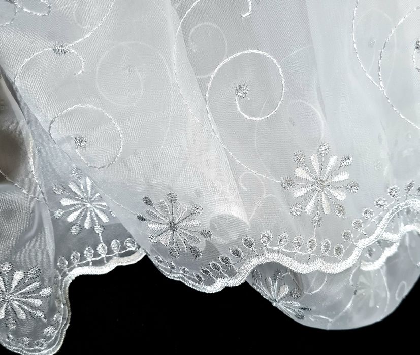 Firana woal haftowany kwiaty biało- srebrne