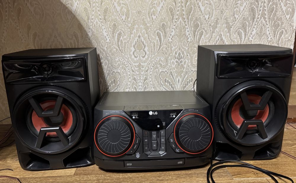 Музичний центр LG XBOOM CK43