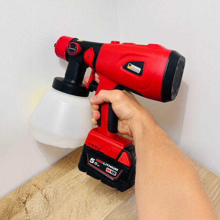 Pistolet natryskowy NA BUDOWE do zwilżania betonu na aku milwaukee