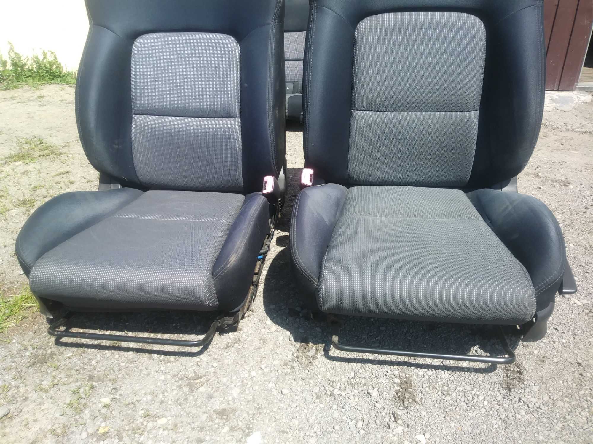 Subaru Legacy 4 IV Fotele przód i kanapa Tył KOMBI Komplet - Grzane