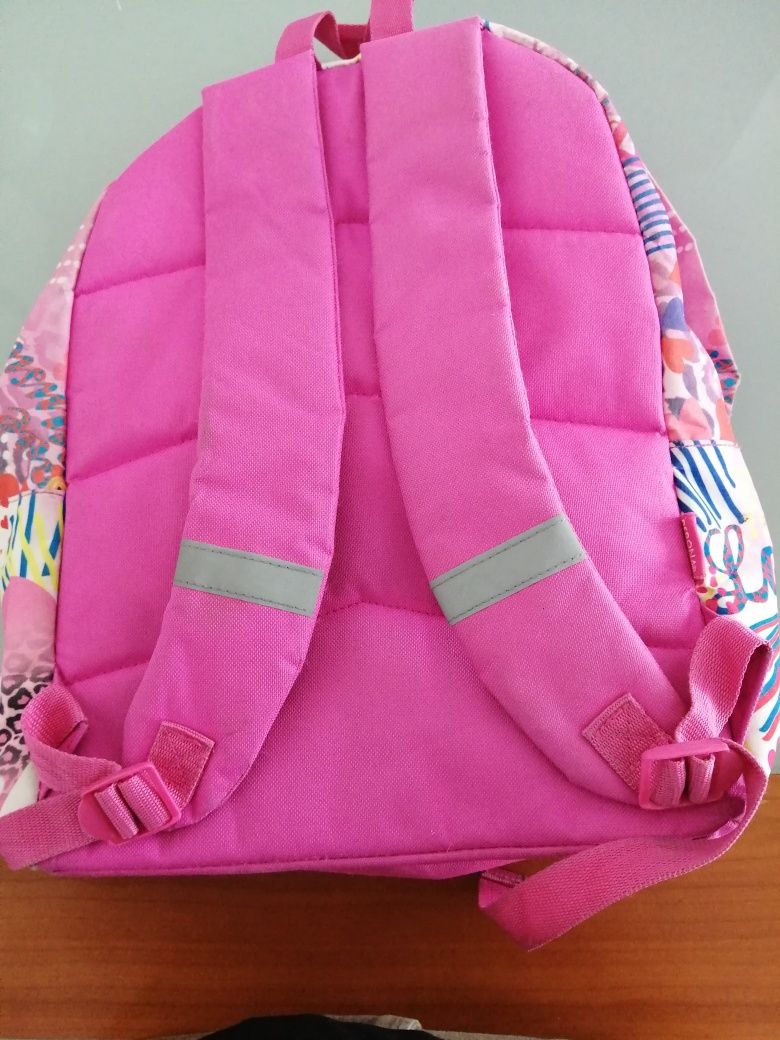 Mochila De menina Marca Violetta		Usada em bom estado	!