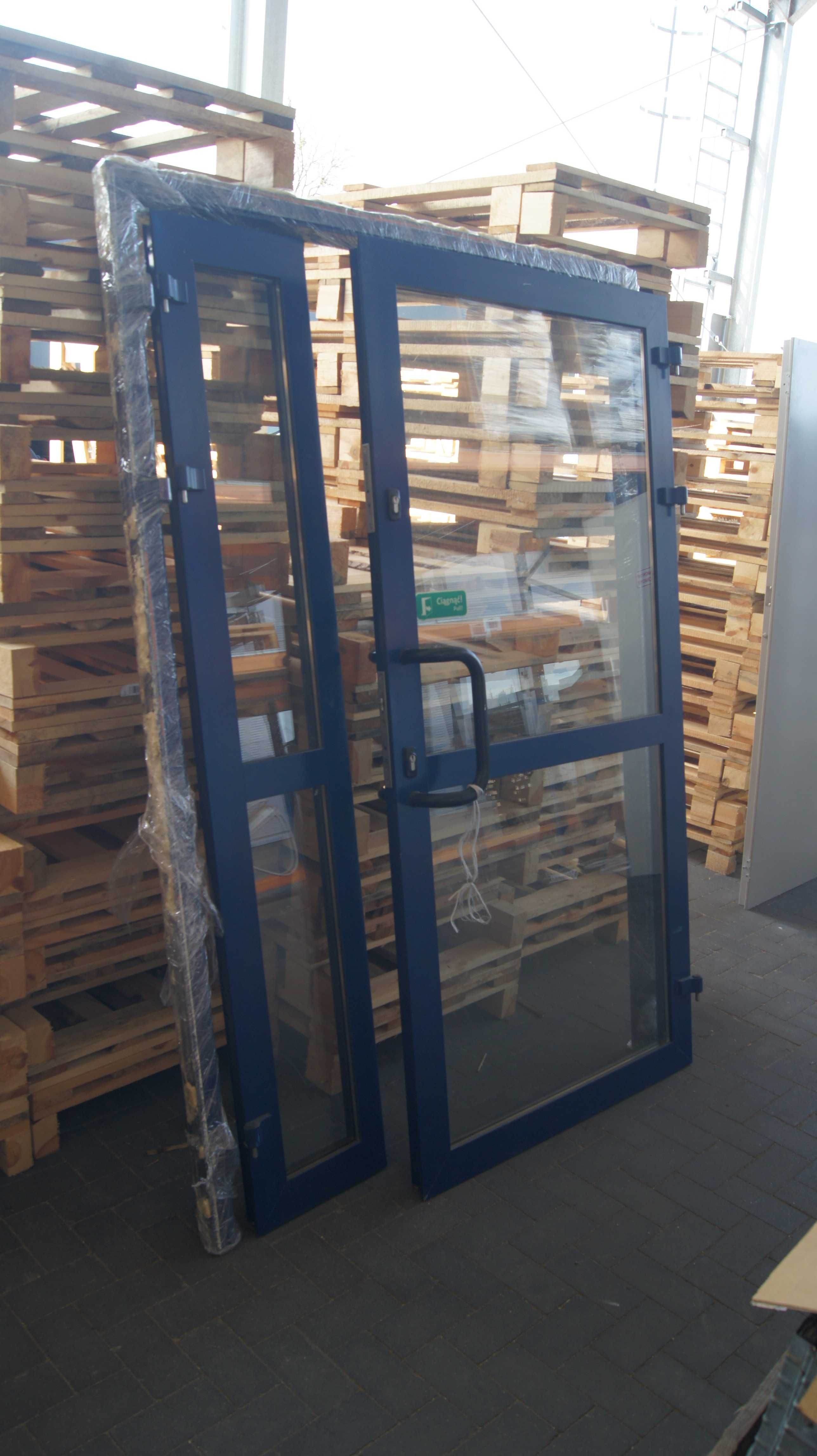 Drzwi zewnętrzne aluminiowe grube z futryną