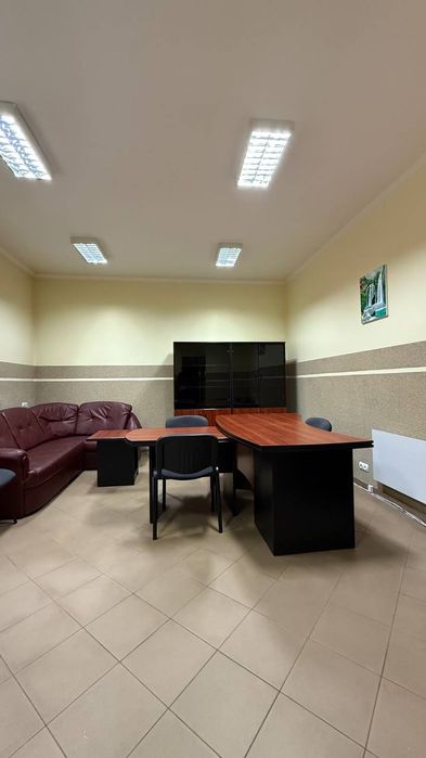 Оренда двоповерхової будівлі по вул.Дорошенка