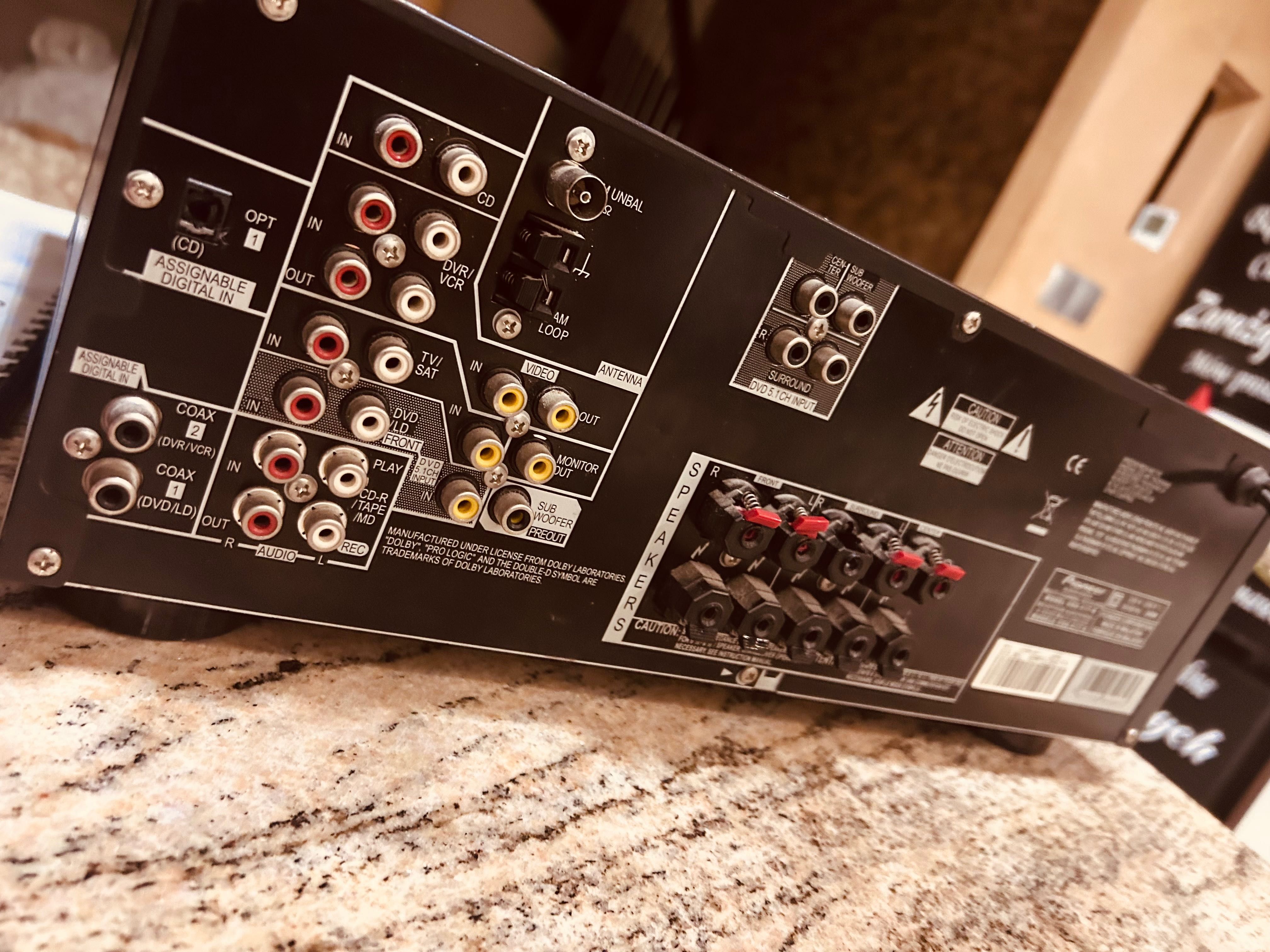 Pioneer vsx417, Amplituner