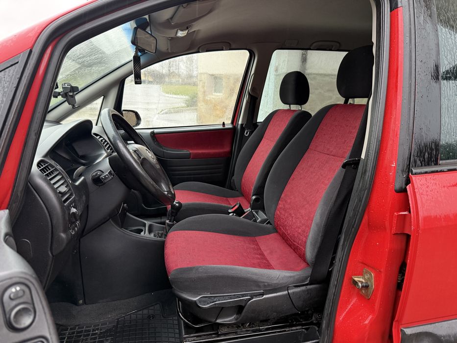 Opel Zafira A хороший стан