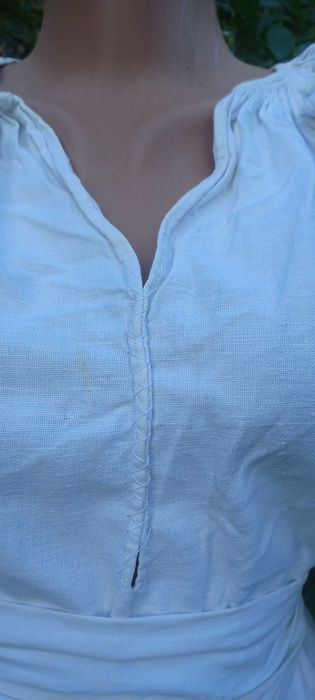 Старовинна вишиванка (туман)