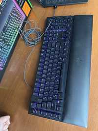 Клавиатура Razer Blackwidow V4 pro