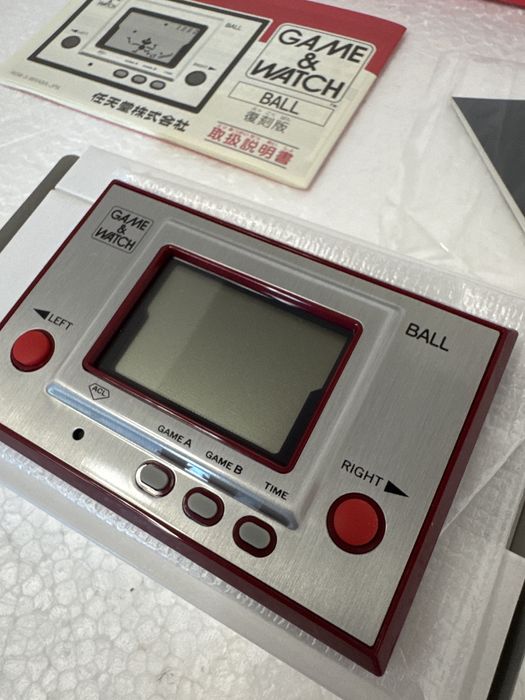 Nintendo Game & Watch Ball - gra elektroniczna, jak nowa