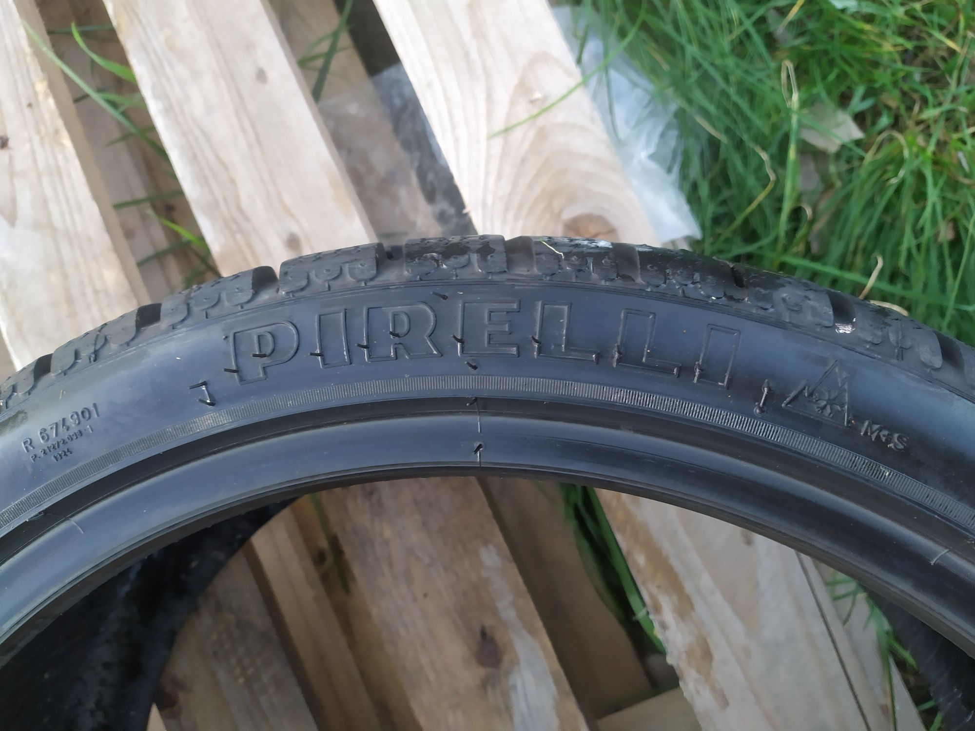 Pirelli Sottozero Winter240 245/35 R19 zima 5.5mm