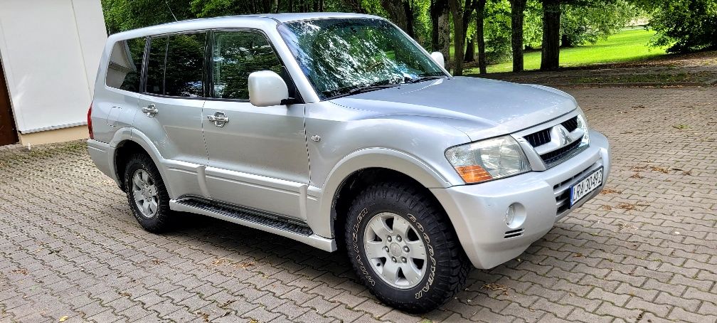 Mitsubishi Pajero 3  3.2DiD 7 osób