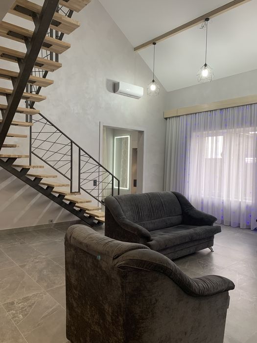 Продам будинок на Правому березі