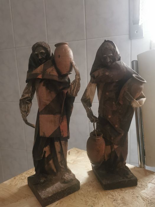 Bonecos em pasta de papel