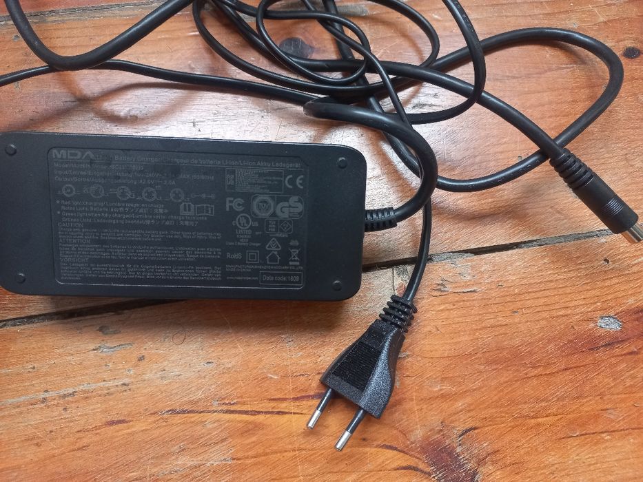 4 carregadores/fonte de alimentação de 24w trotinetesnao usados