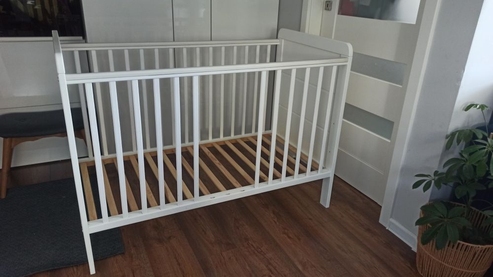 Łóżeczko dziecięce 120x60 Woodies + materac
