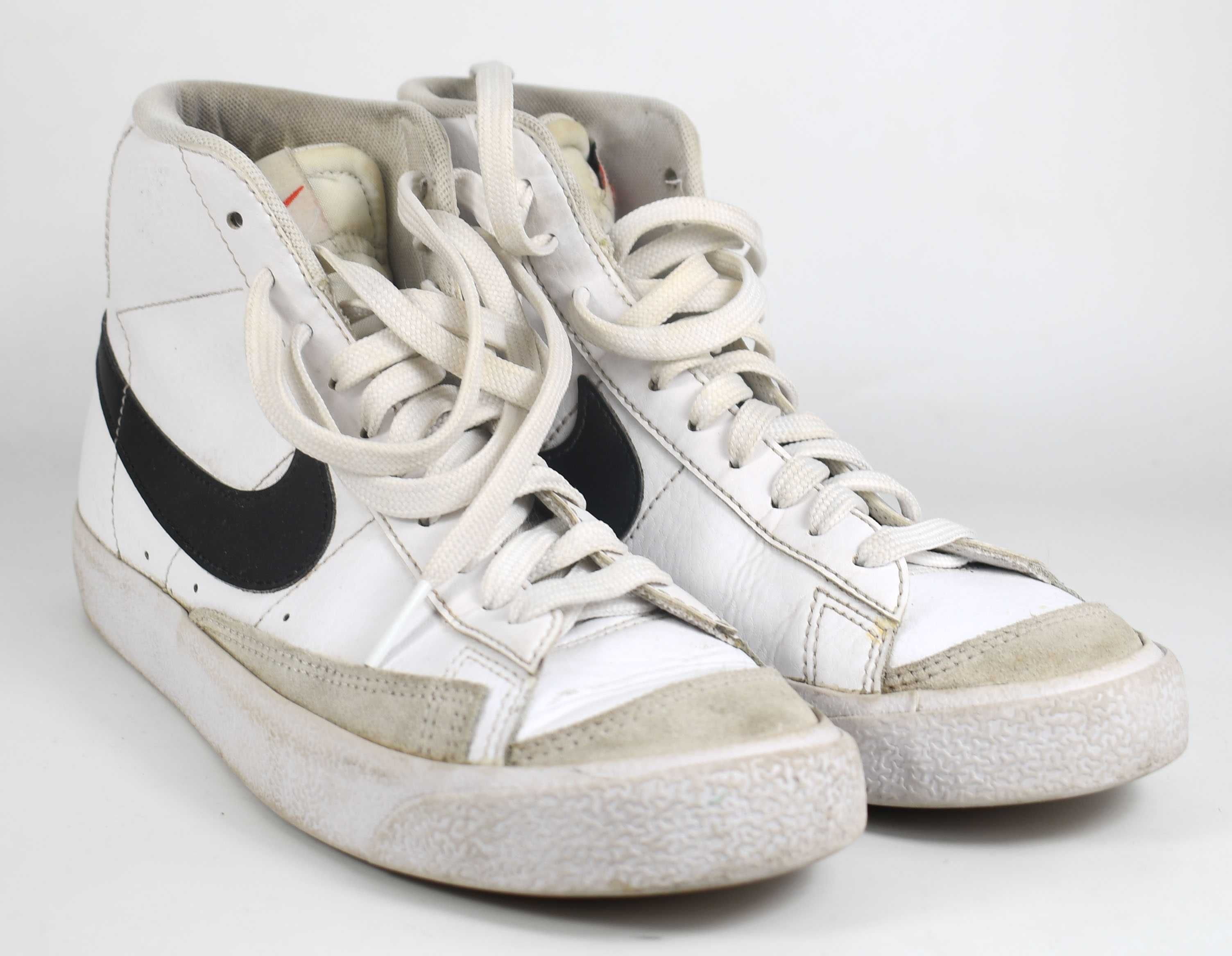 Używane z wadą Buty Nike Blazer Mid '77 (GS) DA4086 roz. 37,5