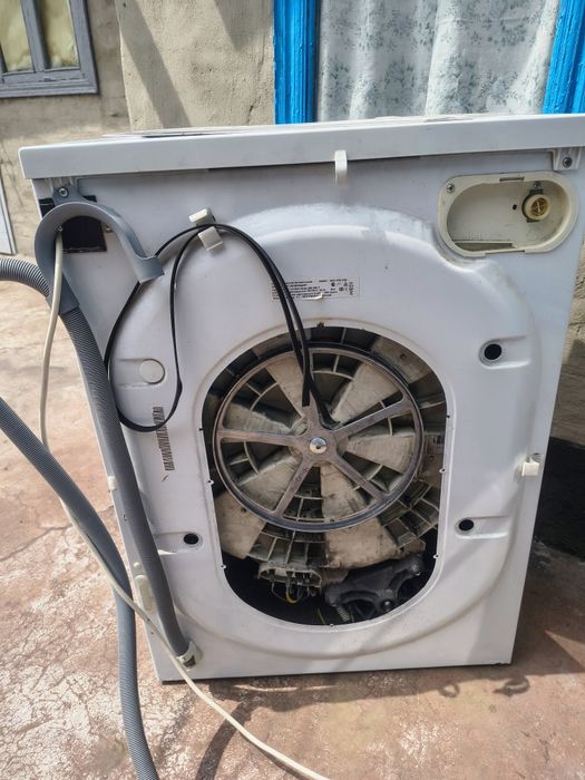 Пральна машинка Indesit