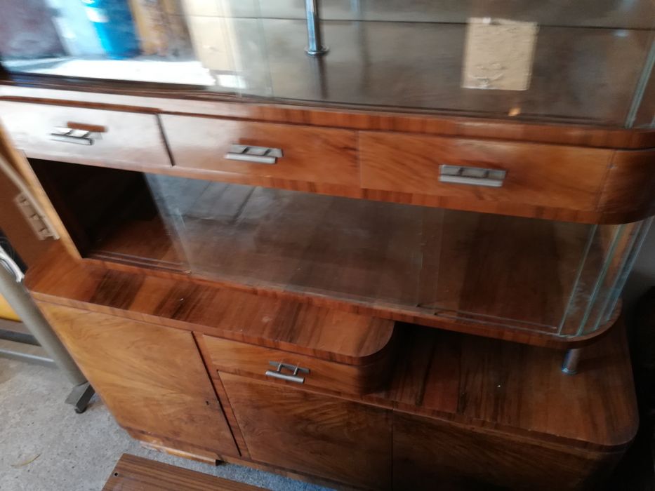 Kredens z lat 50-tych