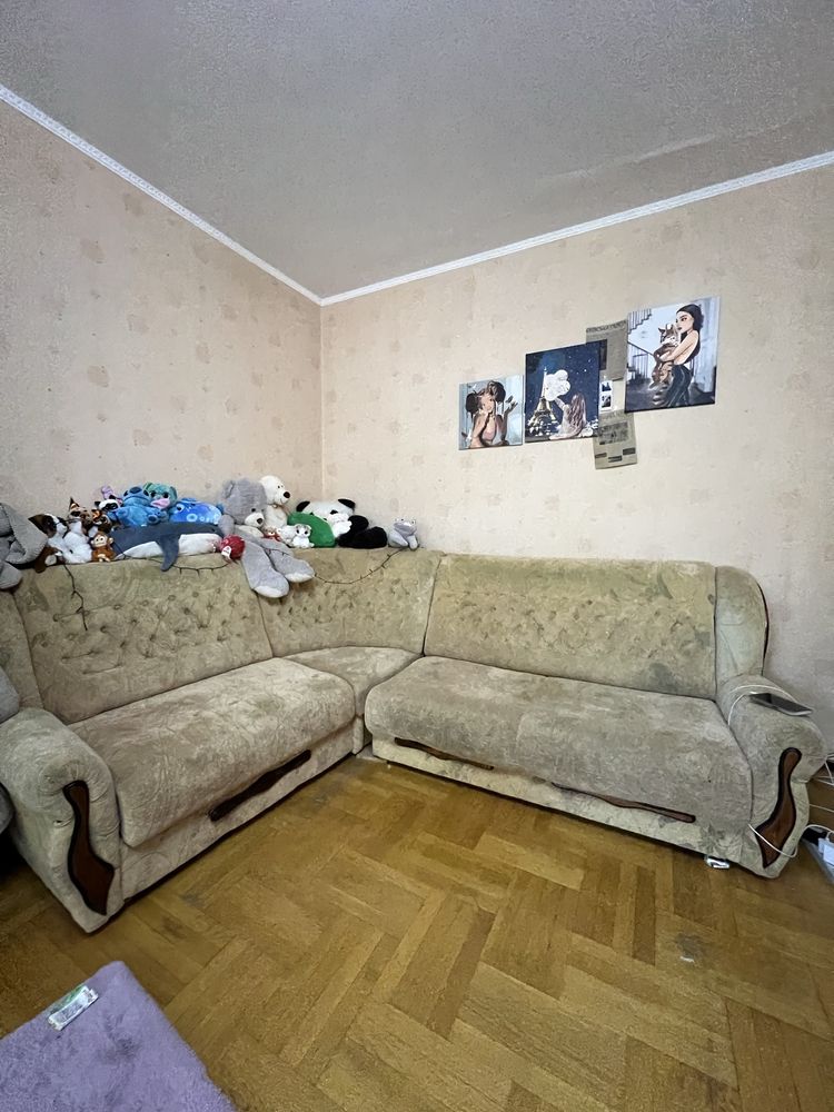 Диван кутовий  б.у.