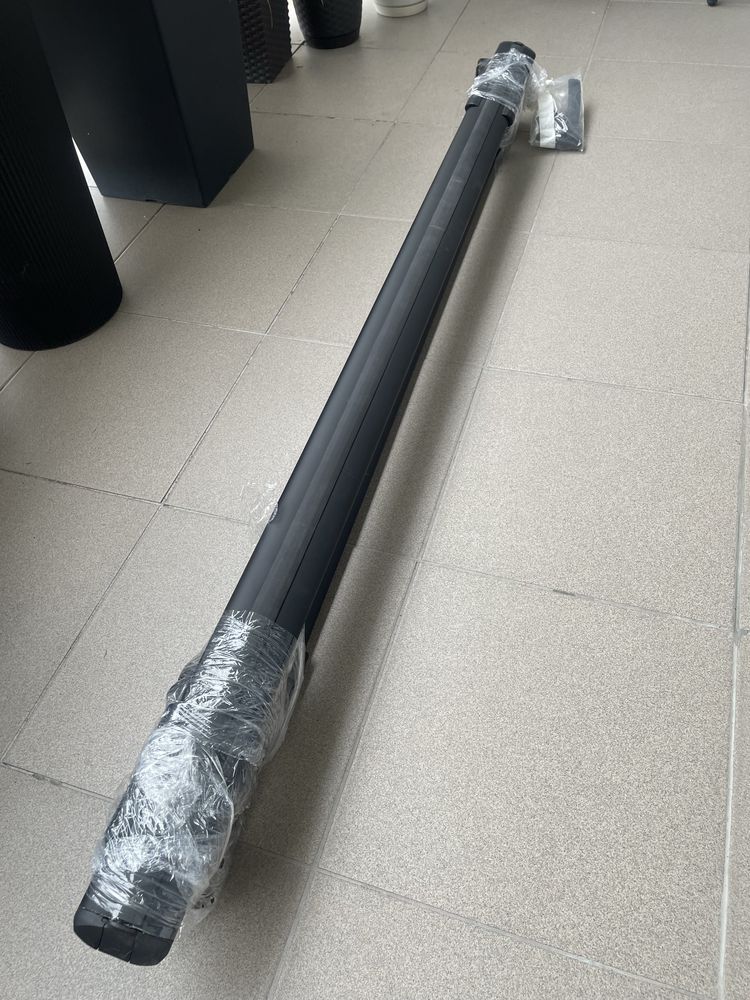 Relingi dachowe bagaznik Aguri Runner 2 135cm czarne z zamkiem r2