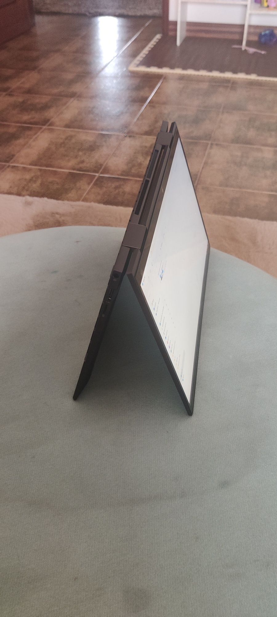 HP Envy convertible 1000gb