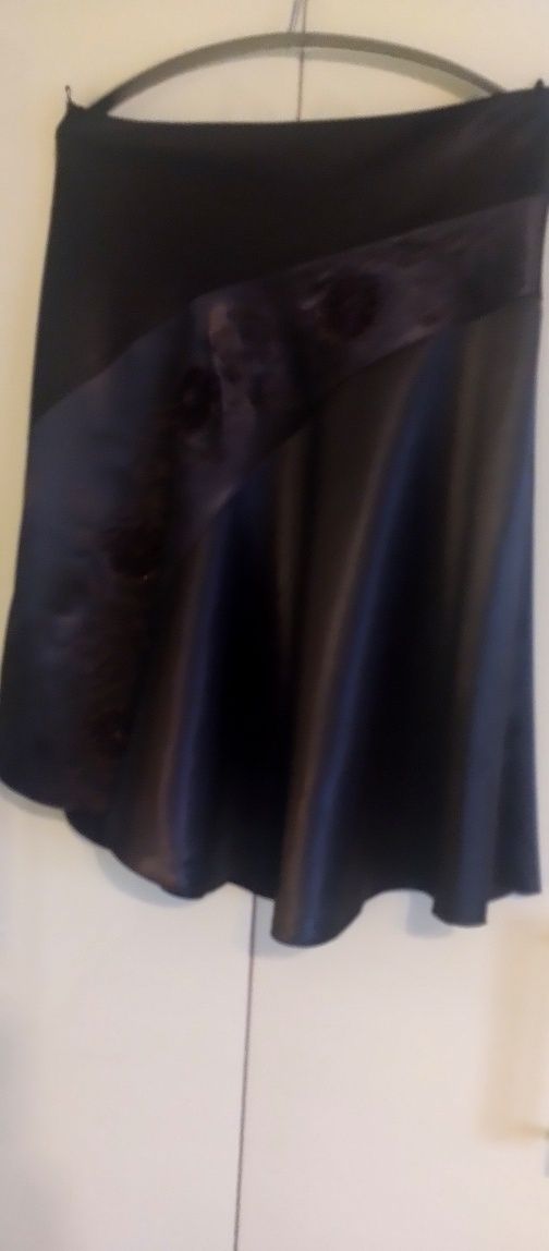 Elegancka ciemnobrązowa spódnica damska plus size