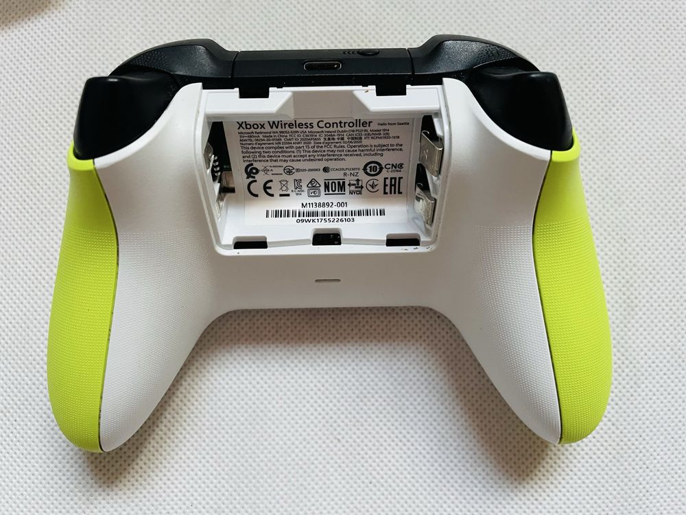 Oryginalny Pad Xbox Series z pudelkiem