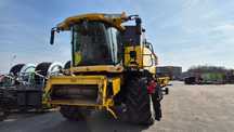 Kombajn zbożowy NEW HOLLAND CX8080