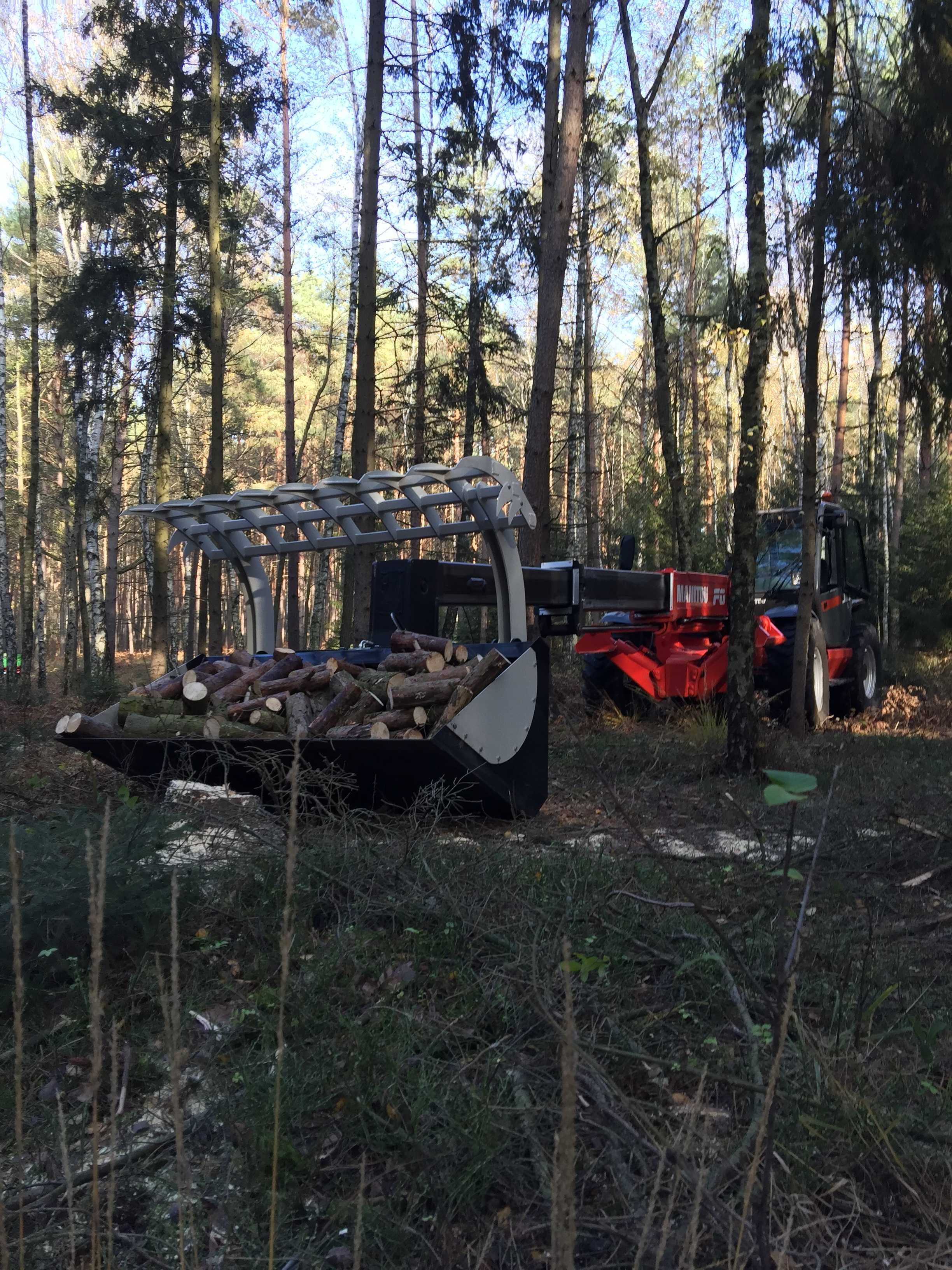 Usługi ładowarka teleskopowa - Manitou 14m, 3,5t