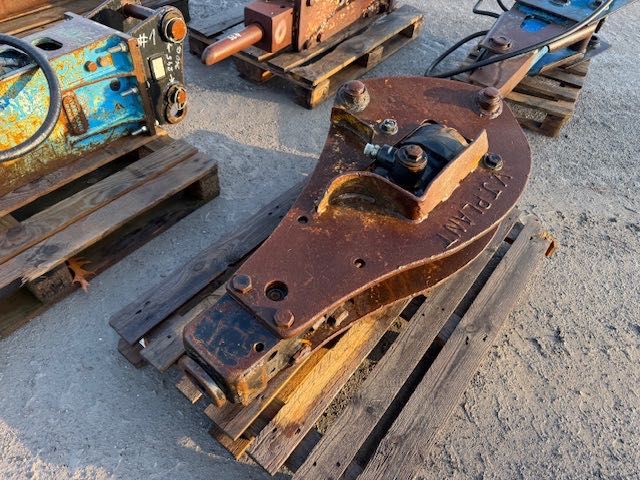 MŁOT hydrauliczny do koparko ładowarki używany