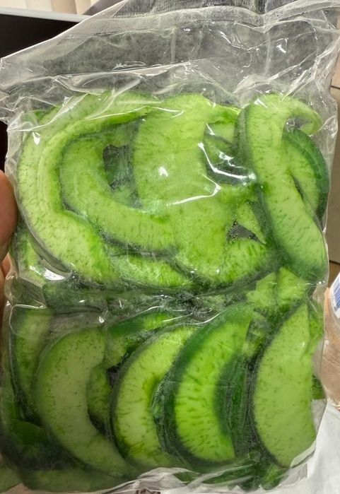 Клюква  в'ялена и сушкна,Вишня,Кизил, Урюк Киви Абрикосова ко