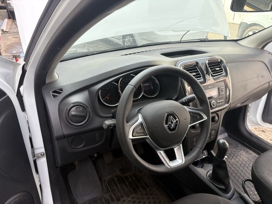 рено логан 2019г