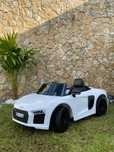 Audi R8 Elétrico 12V Com Comando Remoto