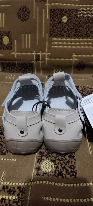 Нове шкіряне взуття (Польща)