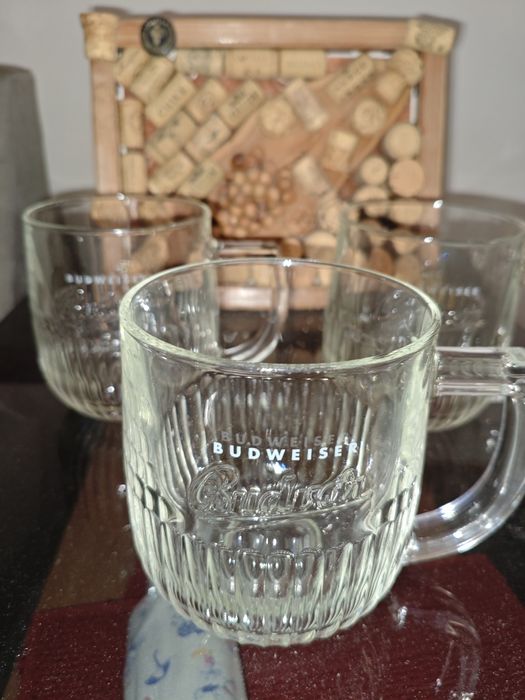 Фирмені пивні кухлі Budweiser. Нові.