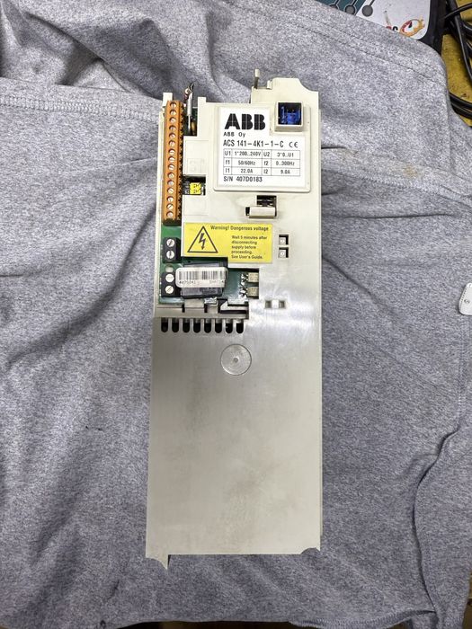 Falownik ABB ACS 141-4K1-1-C  230 volt