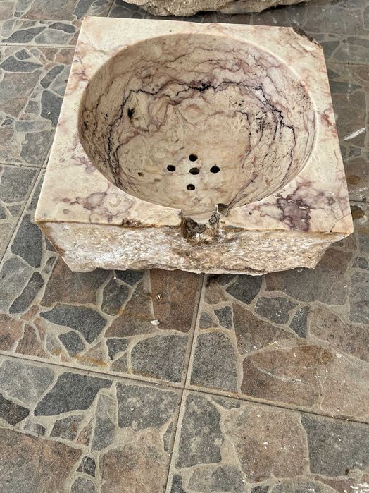 Pia em Pedra Antiga